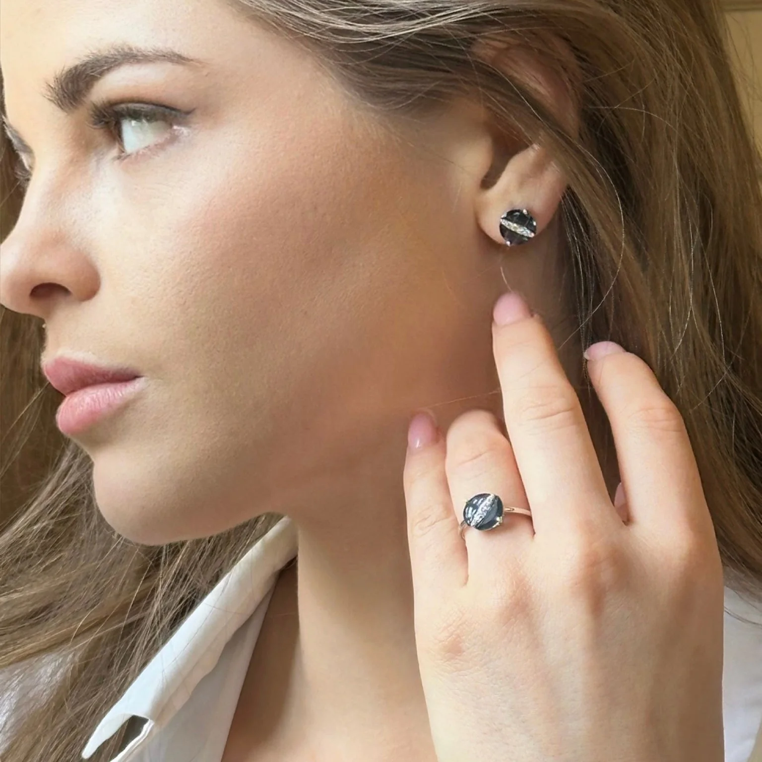 Eternelle Earrings Diamond London Blue Topaz White Gold - Image 3