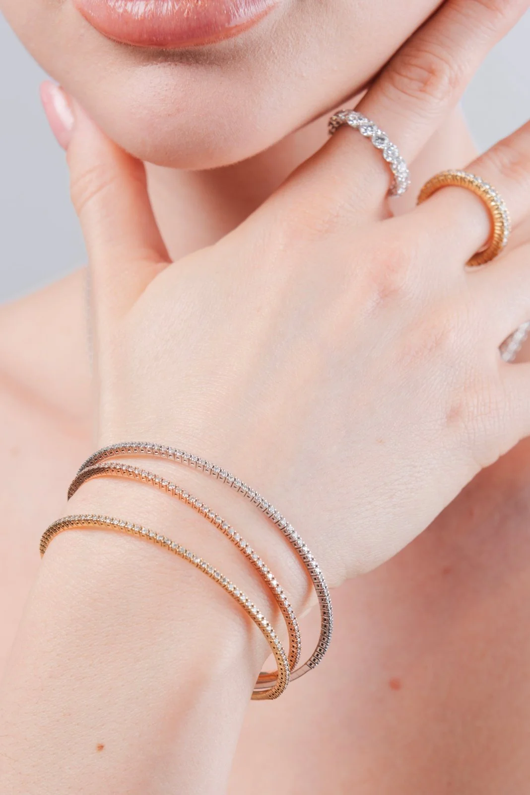 Capsule Soft Thin Gold Diamond Bracelet - Image 4