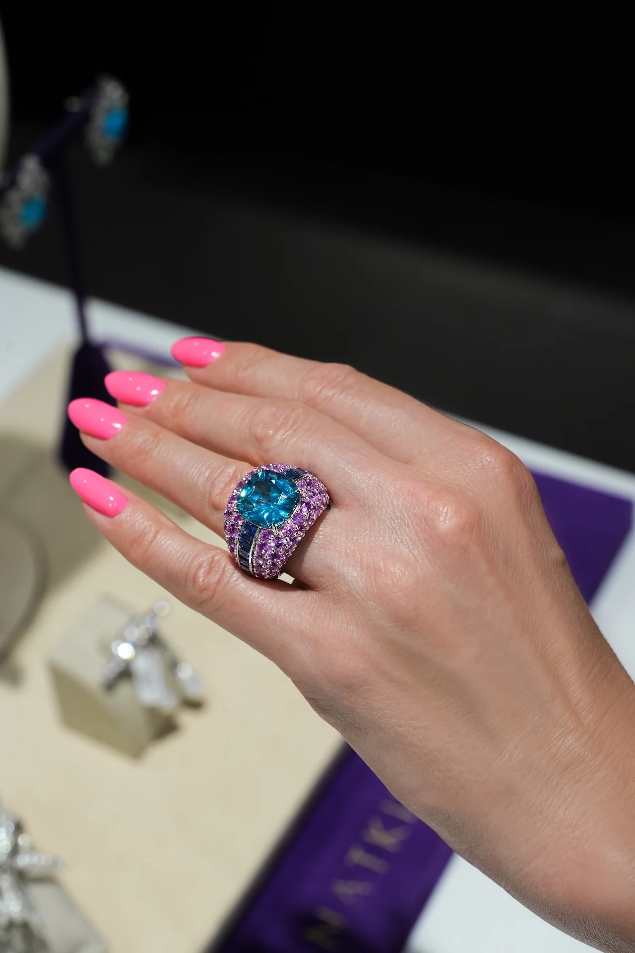 Unique Pink and Blue Sapphires Diamond 18K White Gold Exclusive Ring - Image 2