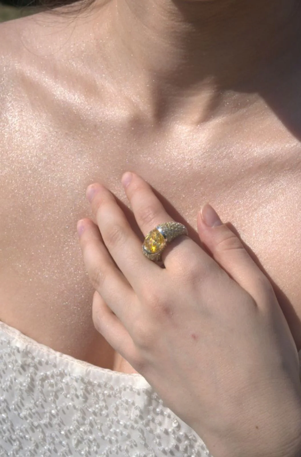Sparkle Butter Earrings - Image 4