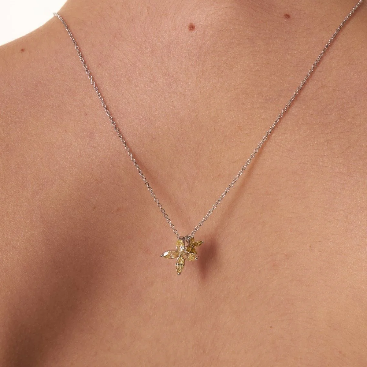 Floral Radiance Necklace - Image 5