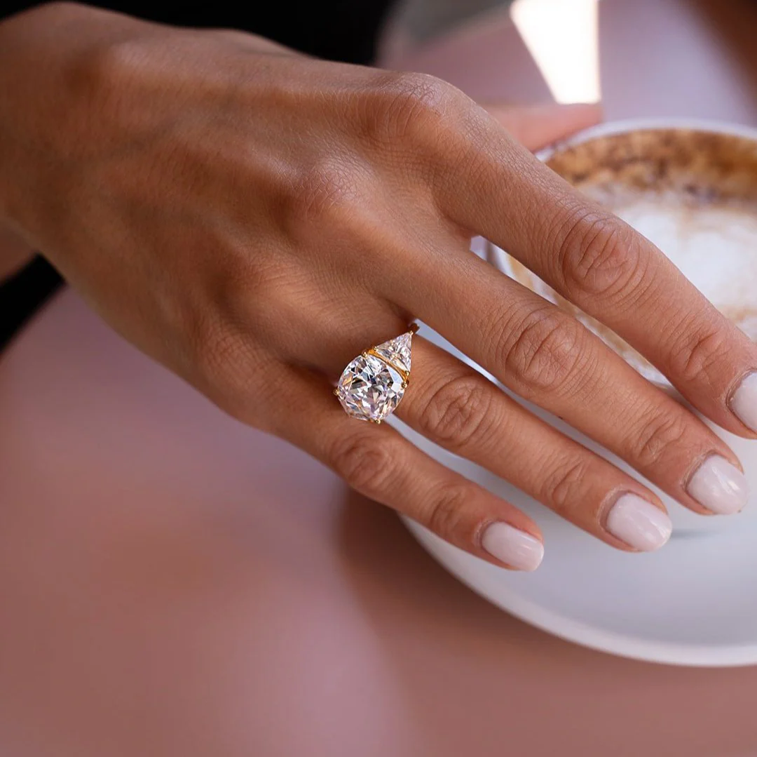 A Cushion Cut Karolina White Silver Ring - Image 9